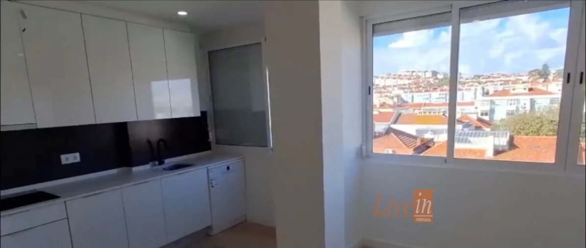 Apartamento T4 para Venda em Águas Livres Foto 2