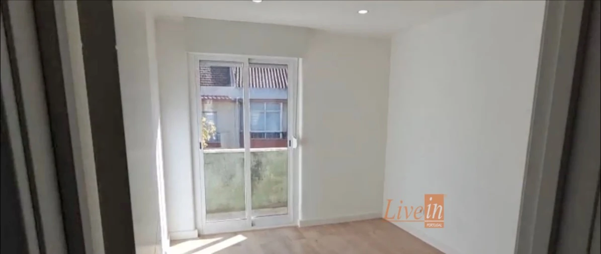 Apartamento T4 para Venda em Águas Livres Foto 14