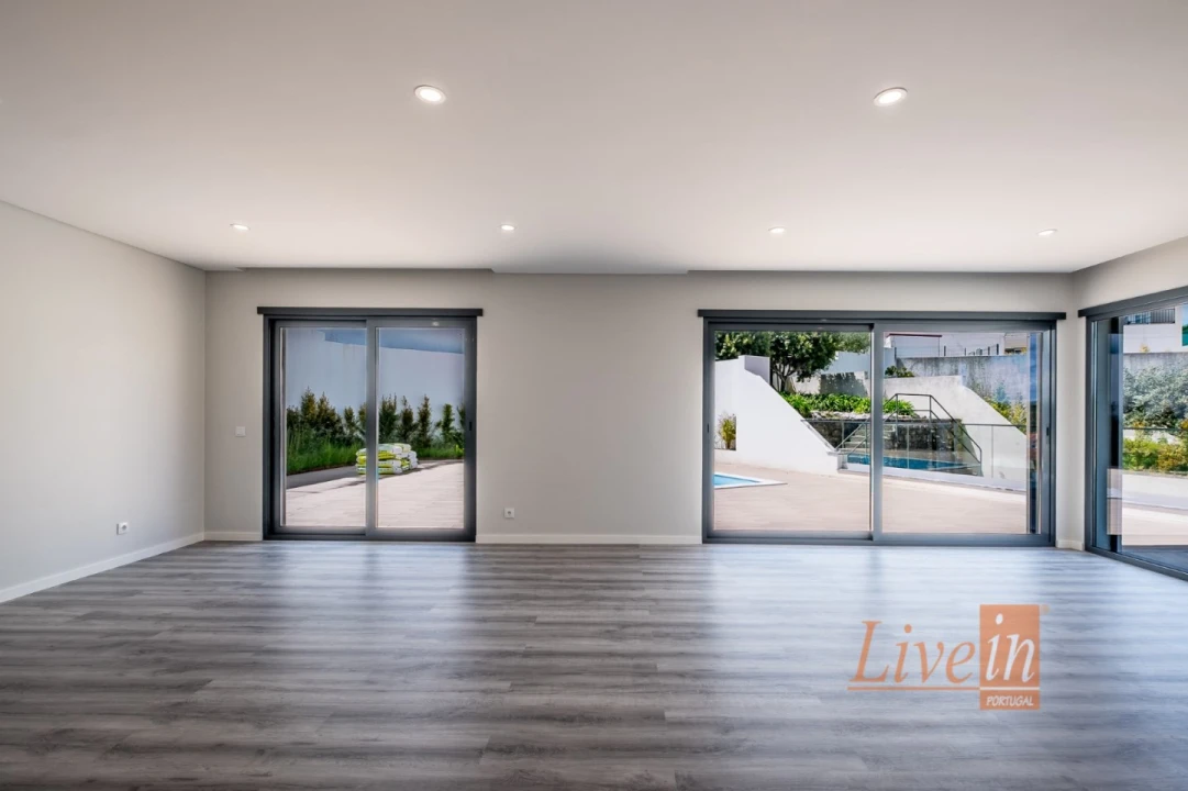 Moradia T5 para Venda em Enxara do Bispo, Gradil e Vila Franca do Rosário Foto 7