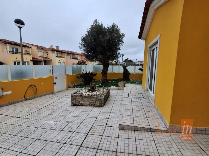 Moradia T3 para Venda em Silveira Foto 45