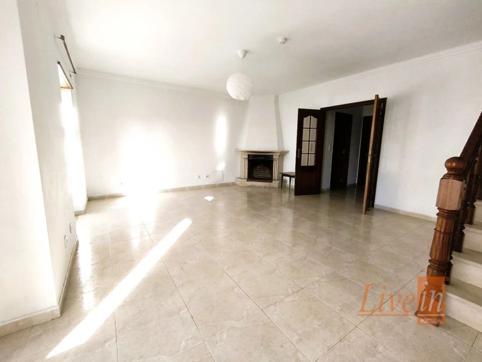 Moradia T4 para Venda em Ericeira Foto 9