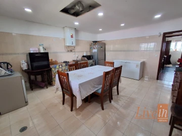 Moradia T4 para Venda em Mafra