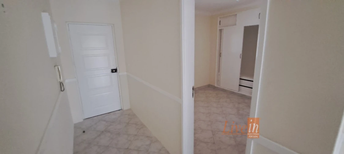 Apartamento T1 para Venda em São João das Lampas e Terrugem Foto 2