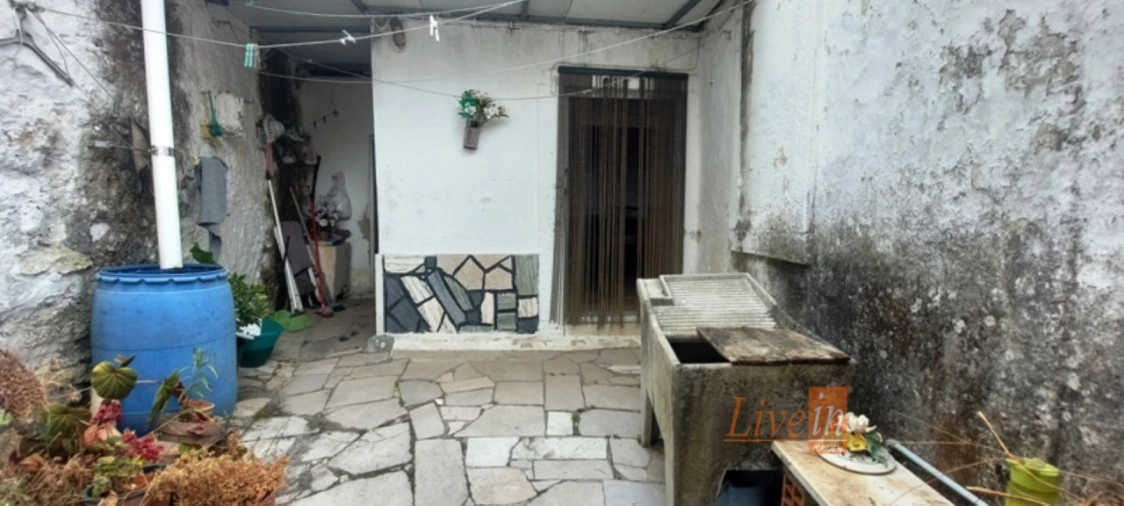 Moradia T2 para Venda em Igreja Nova e Cheleiros Foto 16