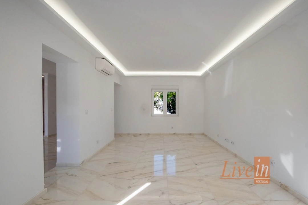 Moradia T4 para Venda em Santa Maria e São Miguel, São Martinho, São Pedro Penaferrim Foto 12