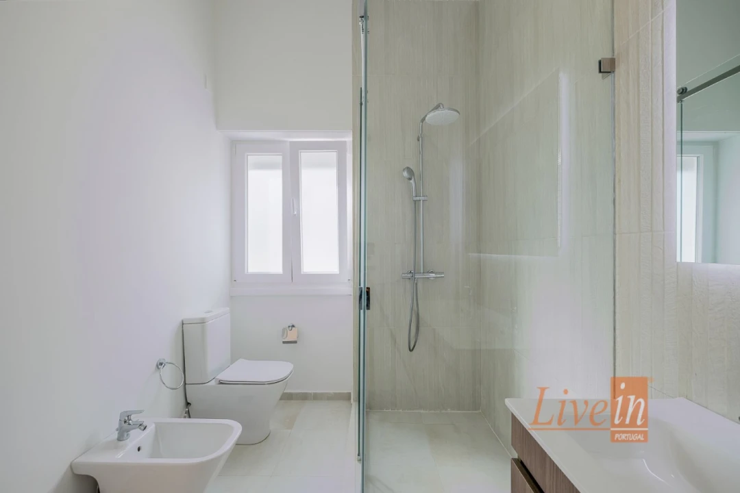 Moradia T4 para Venda em Santa Maria e São Miguel, São Martinho, São Pedro Penaferrim Foto 14