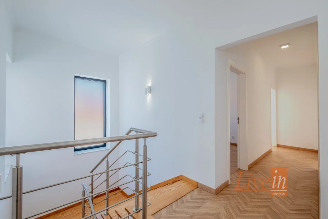 Moradia T4 para Venda em Santa Maria e São Miguel, São Martinho, São Pedro Penaferrim Foto 19