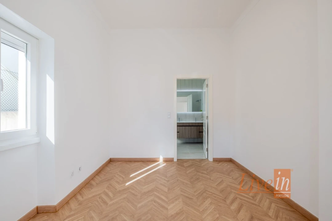 Moradia T4 para Venda em Santa Maria e São Miguel, São Martinho, São Pedro Penaferrim Foto 21