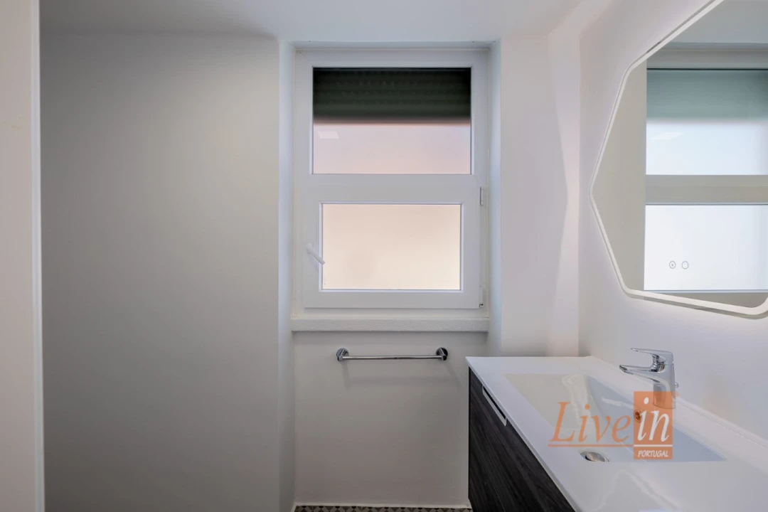 Moradia T4 para Venda em Santa Maria e São Miguel, São Martinho, São Pedro Penaferrim Foto 22