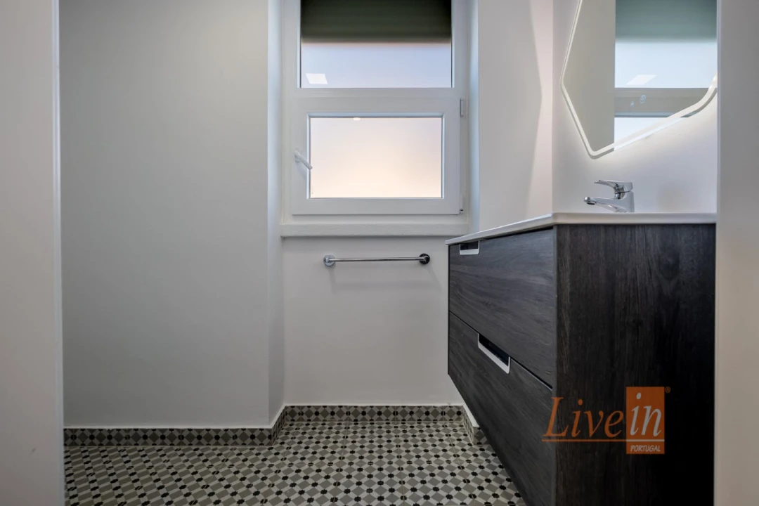 Moradia T4 para Venda em Santa Maria e São Miguel, São Martinho, São Pedro Penaferrim Foto 23