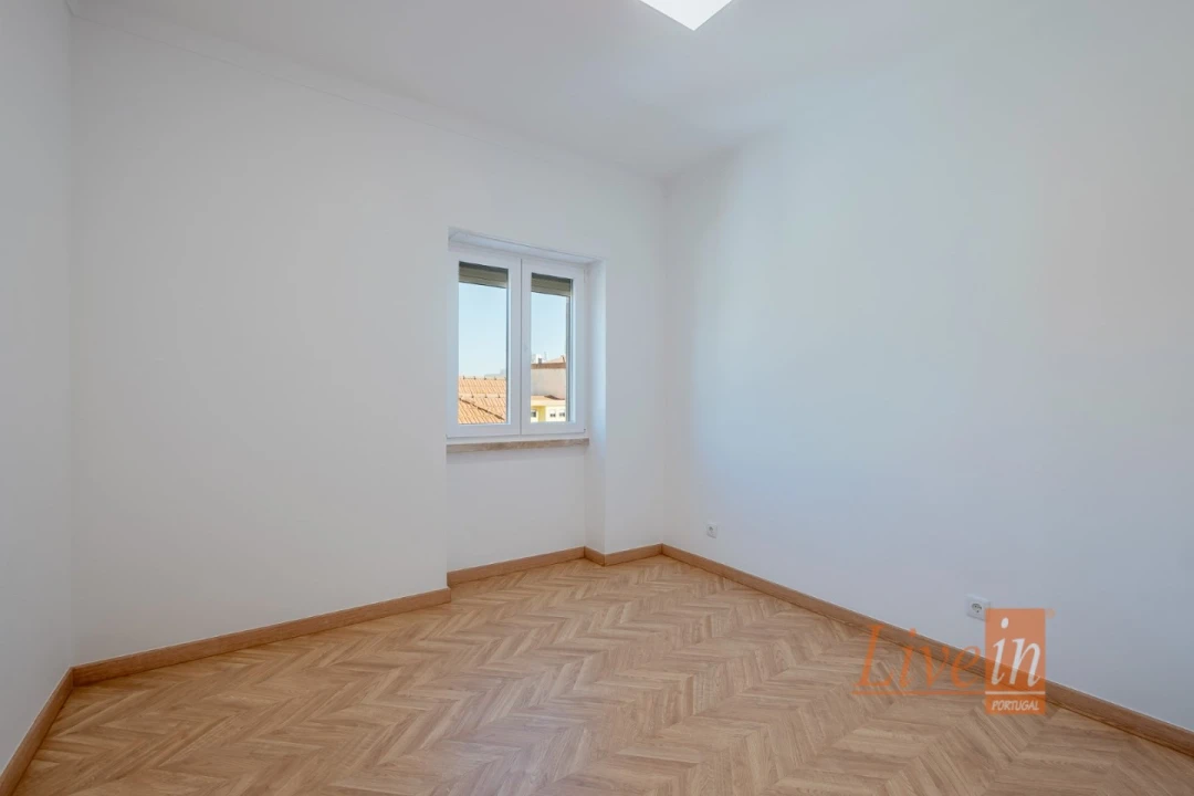 Moradia T4 para Venda em Santa Maria e São Miguel, São Martinho, São Pedro Penaferrim Foto 28