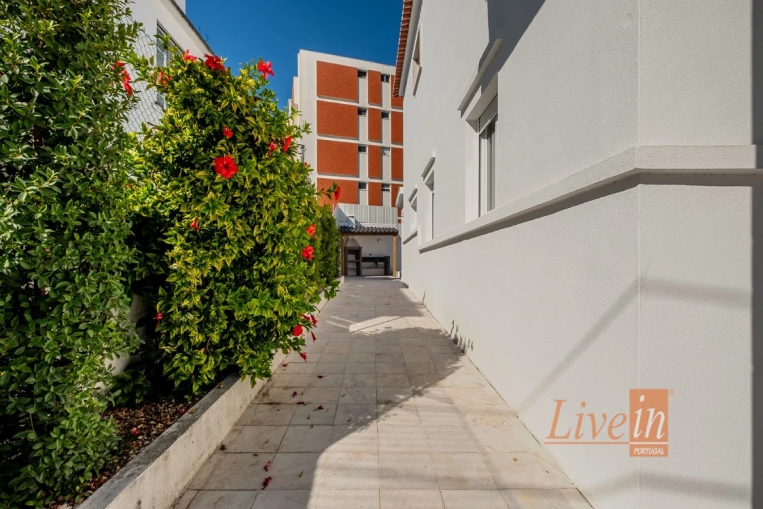 Moradia T4 para Venda em Santa Maria e São Miguel, São Martinho, São Pedro Penaferrim Foto 38