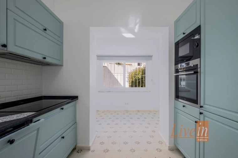 Moradia T4 para Venda em Santa Maria e São Miguel, São Martinho, São Pedro Penaferrim Foto 3