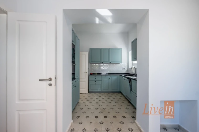 Moradia T4 para Venda em Santa Maria e São Miguel, São Martinho, São Pedro Penaferrim Foto 6