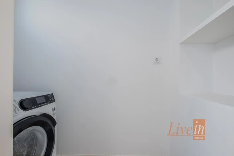 Moradia T4 para Venda em Santa Maria e São Miguel, São Martinho, São Pedro Penaferrim Foto 8