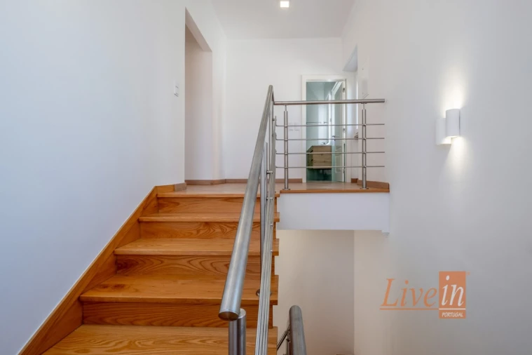 Moradia T4 para Venda em Santa Maria e São Miguel, São Martinho, São Pedro Penaferrim Foto 17