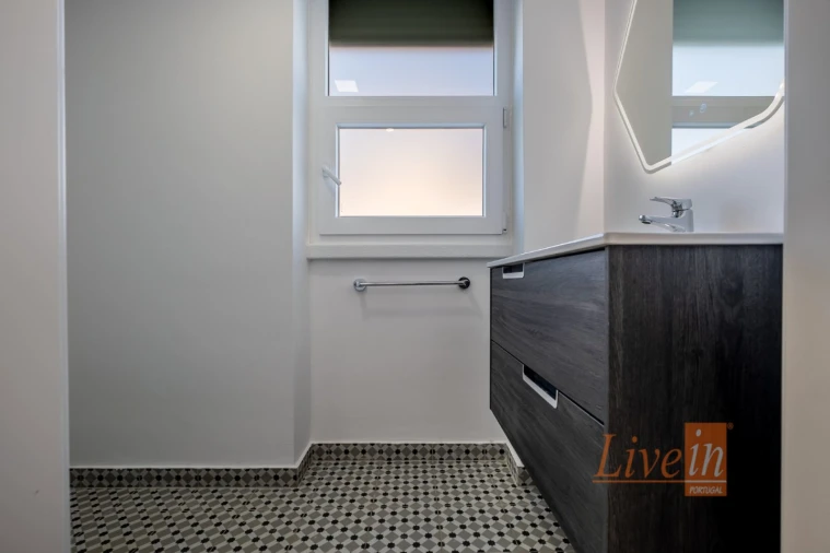 Moradia T4 para Venda em Santa Maria e São Miguel, São Martinho, São Pedro Penaferrim Foto 23