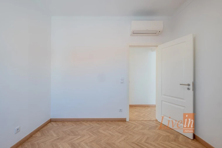 Moradia T4 para Venda em Santa Maria e São Miguel, São Martinho, São Pedro Penaferrim Foto 29