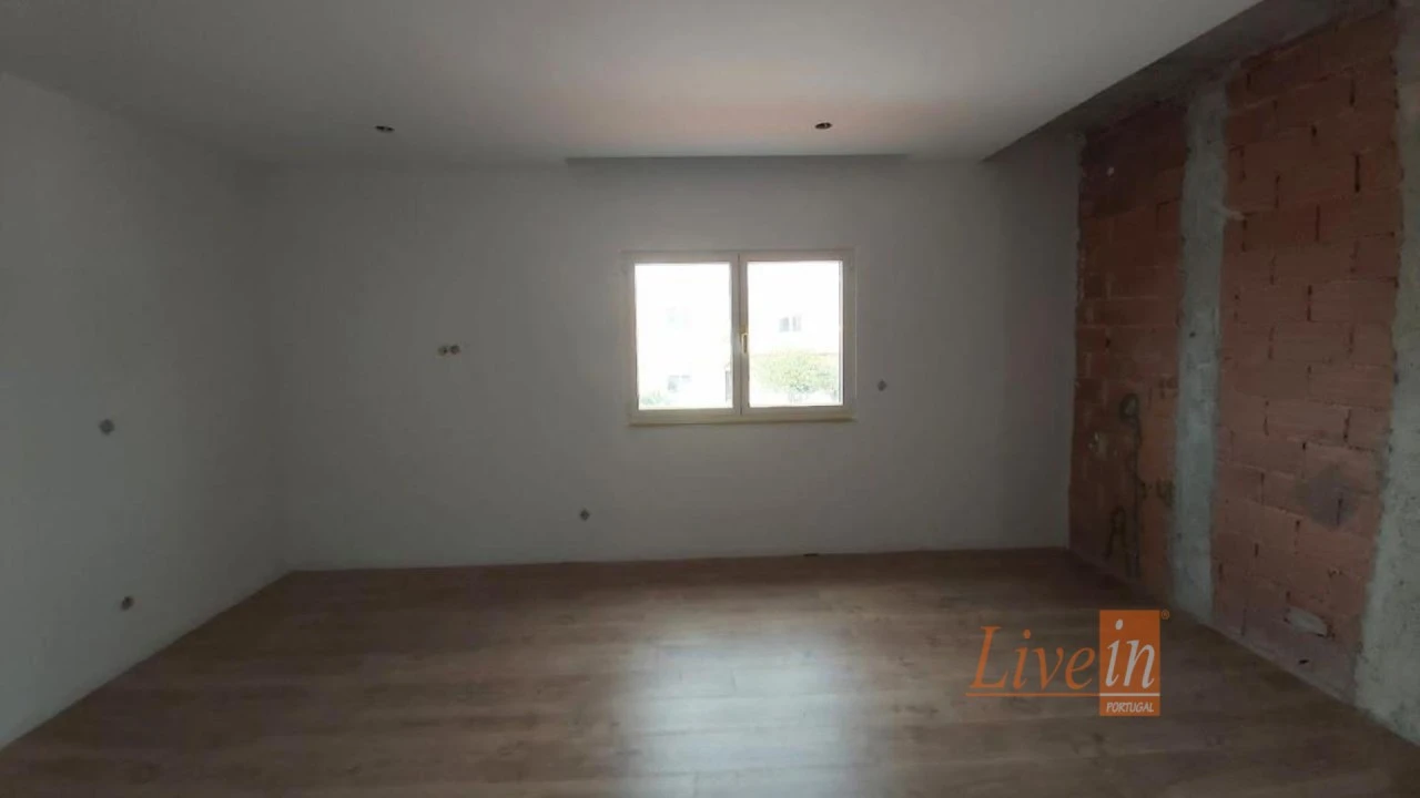 Moradia T6 para Venda em Ventosa Foto 23