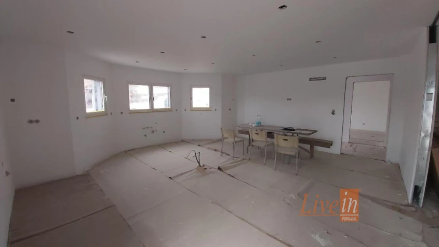 Moradia T6 para Venda em Ventosa Foto 12