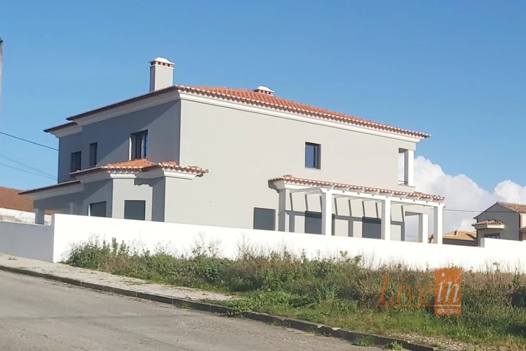 Moradia T6 para Venda em Ventosa Foto 4