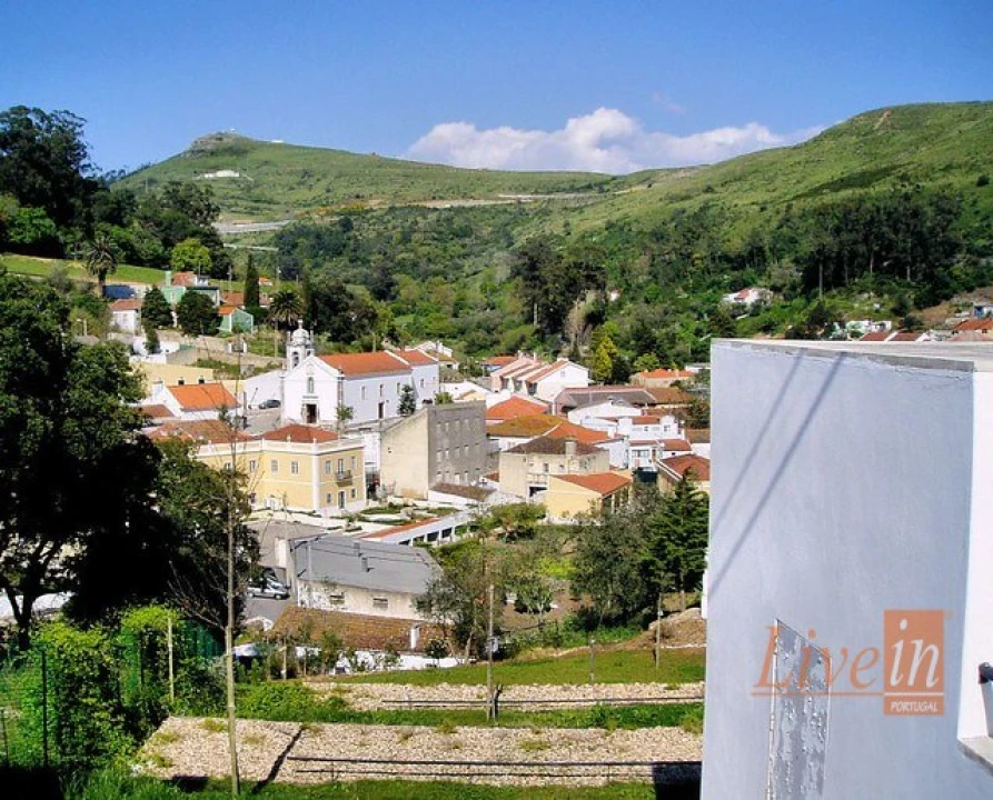 Terreno para Venda em Lousa Foto 1
