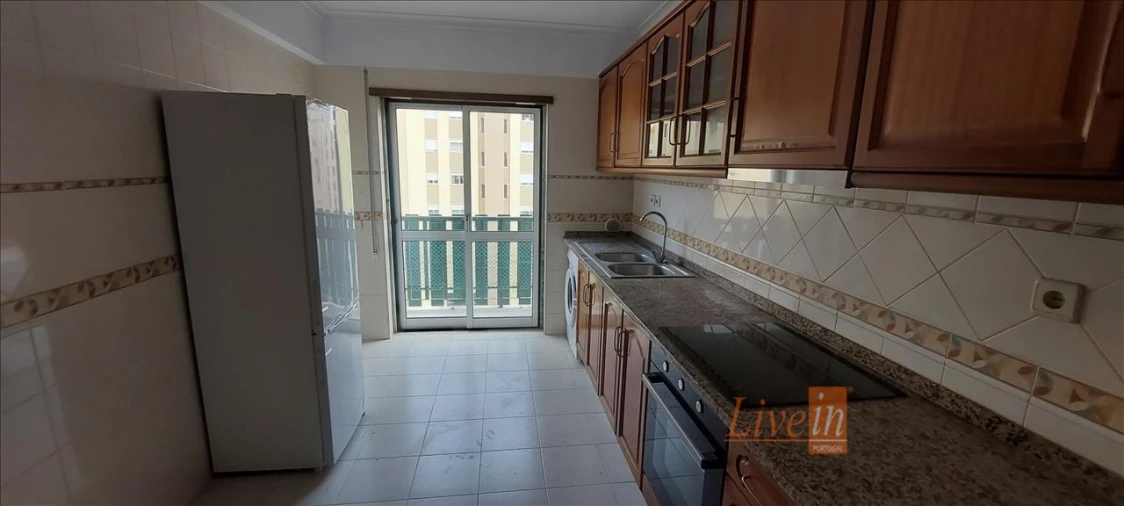 Apartamento T3 para Venda em Carregado e Cadafais Foto 4