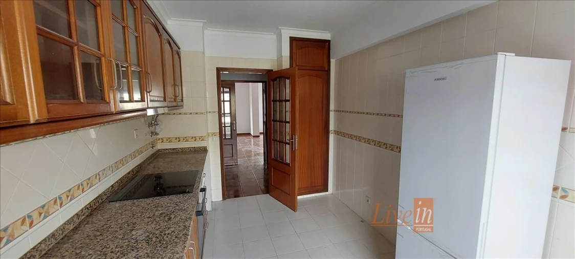 Apartamento T3 para Venda em Carregado e Cadafais Foto 5