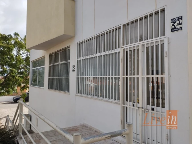 Loja para Venda em Carregado e Cadafais Foto 1