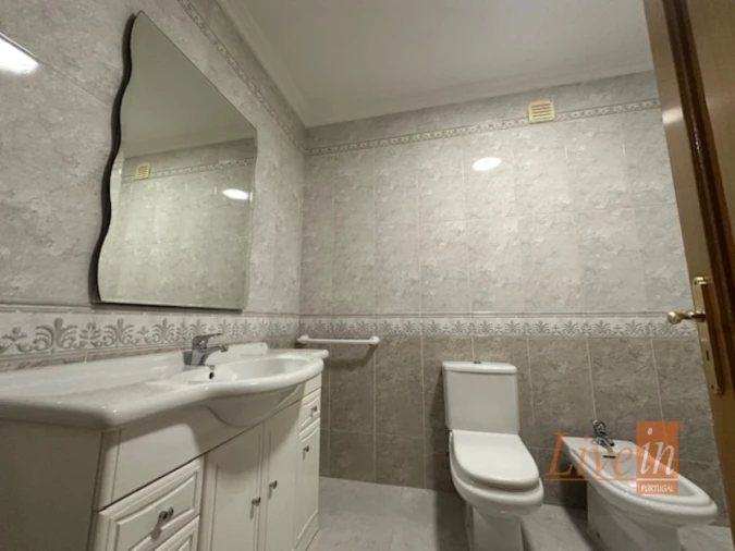 Apartamento T2 para Arrendamento em Malveira e São Miguel de Alcainça Foto 9