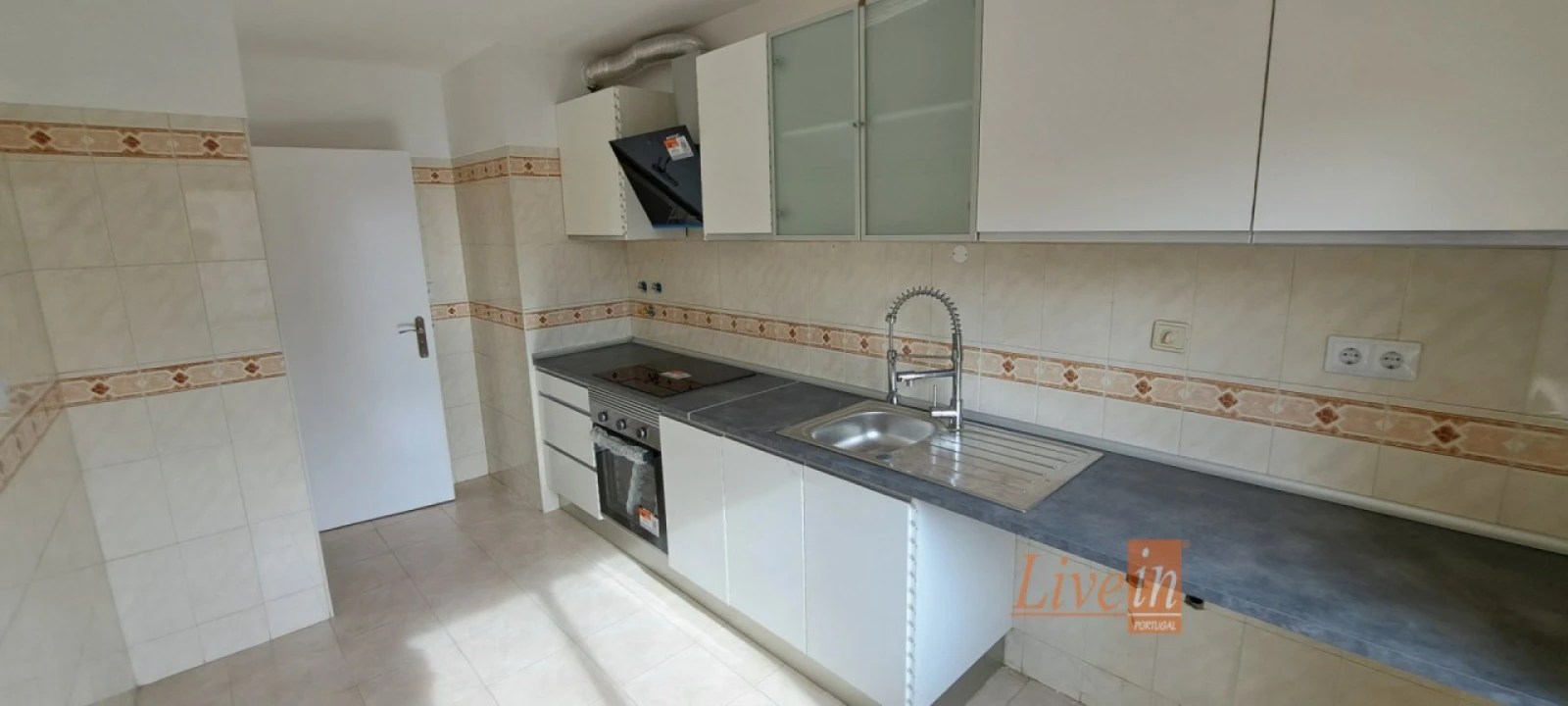 Apartamento T2 para Venda em Algueirão-Mem Martins Foto 2