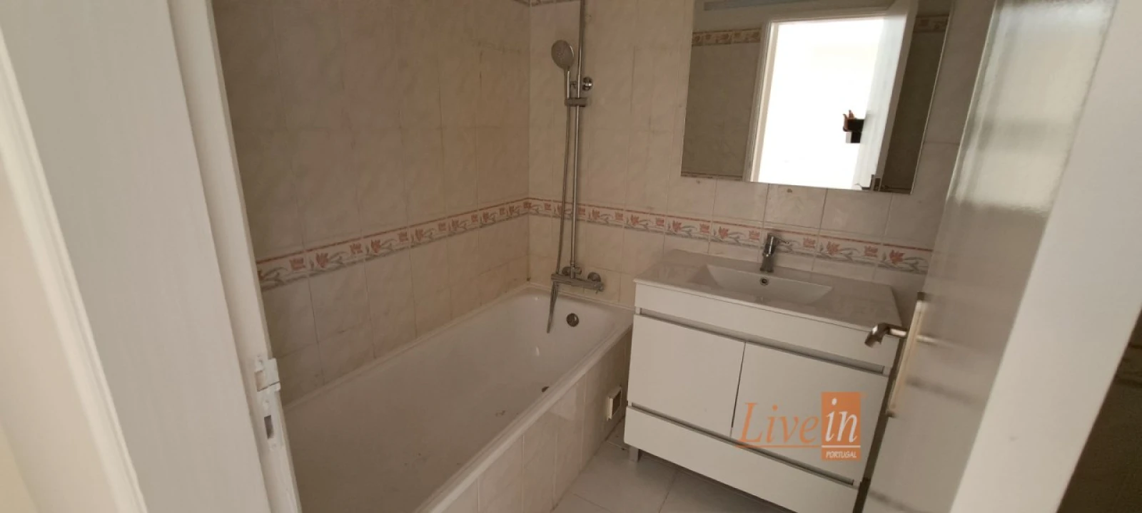 Apartamento T2 para Venda em Algueirão-Mem Martins Foto 15