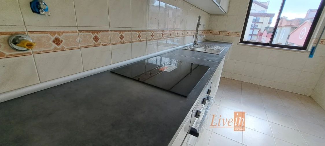 Apartamento T2 para Venda em Algueirão-Mem Martins Foto 6