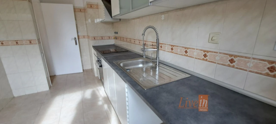 Apartamento T2 para Venda em Algueirão-Mem Martins Foto 7