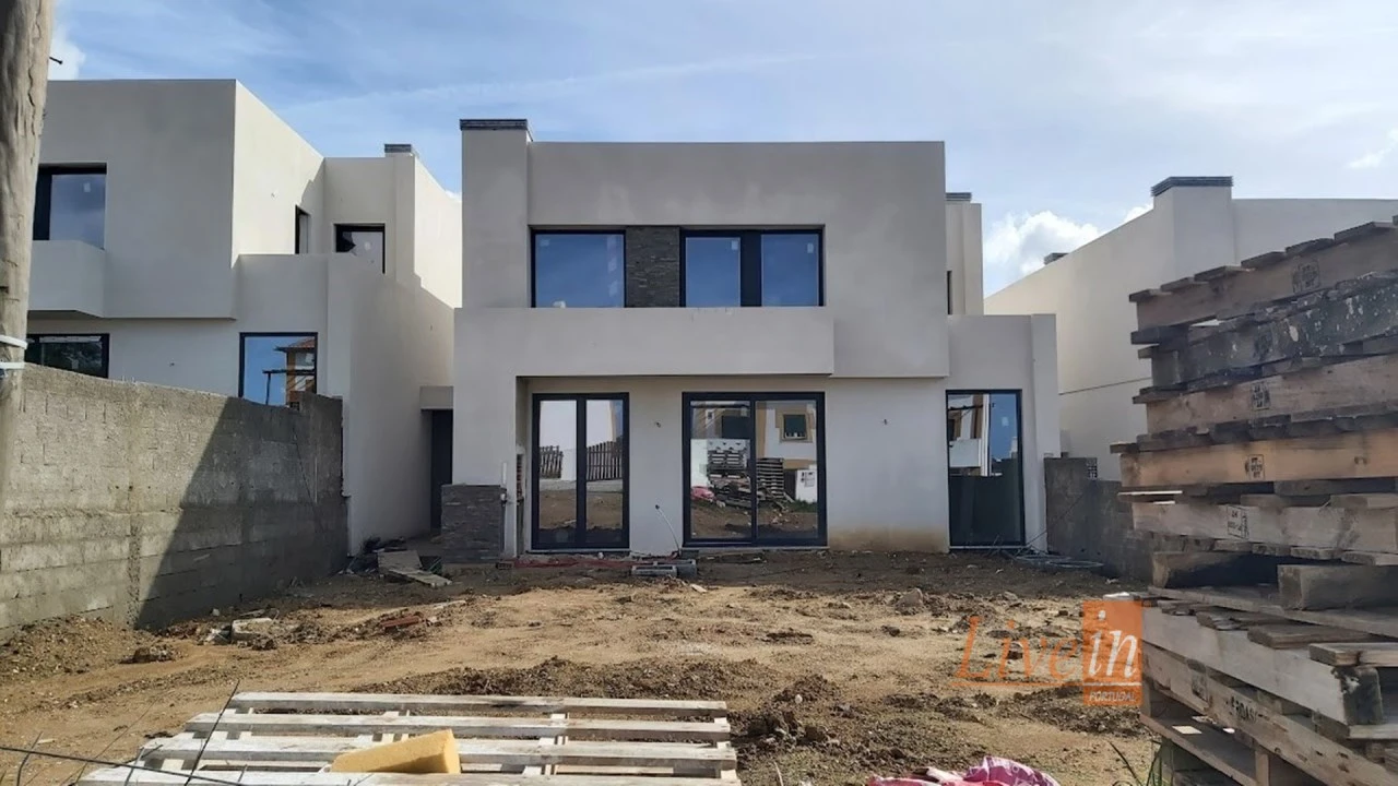 Moradia T4 para Venda em Mafra Foto 2