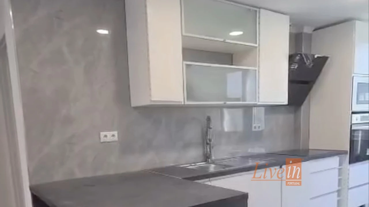 Apartamento T2 para Venda em Benfica Foto 1