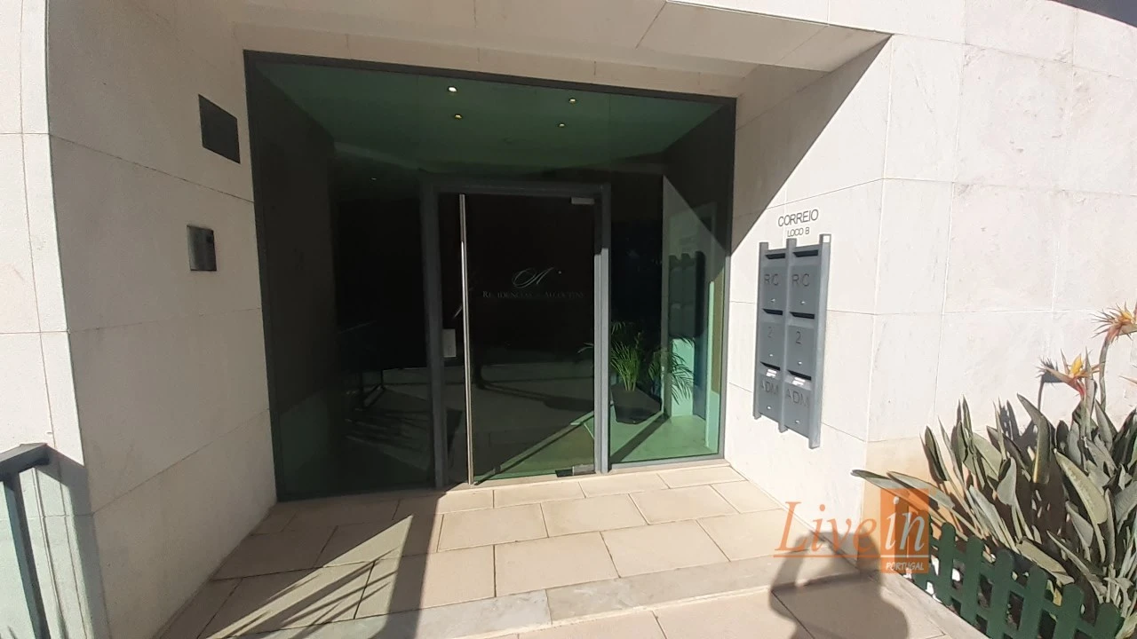 Apartamento T5 para Venda em Lumiar Foto 2