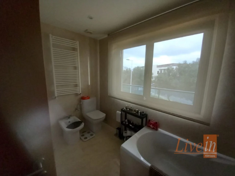 Apartamento T5 para Venda em Lumiar Foto 17