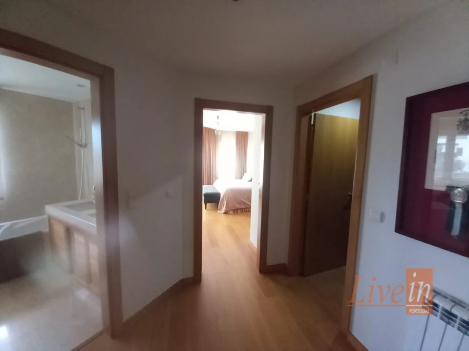 Apartamento T5 para Venda em Lumiar Foto 21