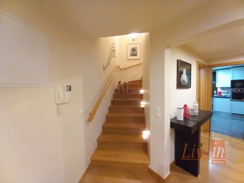 Apartamento T5 para Venda em Lumiar Foto 22