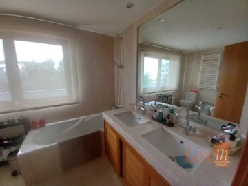 Apartamento T5 para Venda em Lumiar