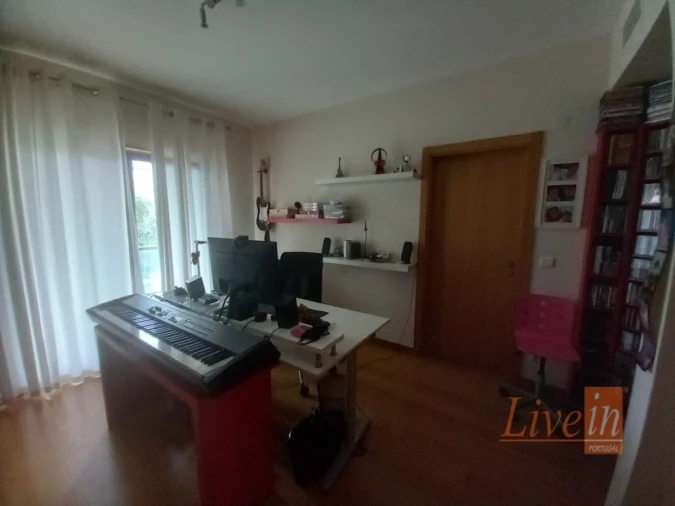 Apartamento T5 para Venda em Lumiar Foto 25