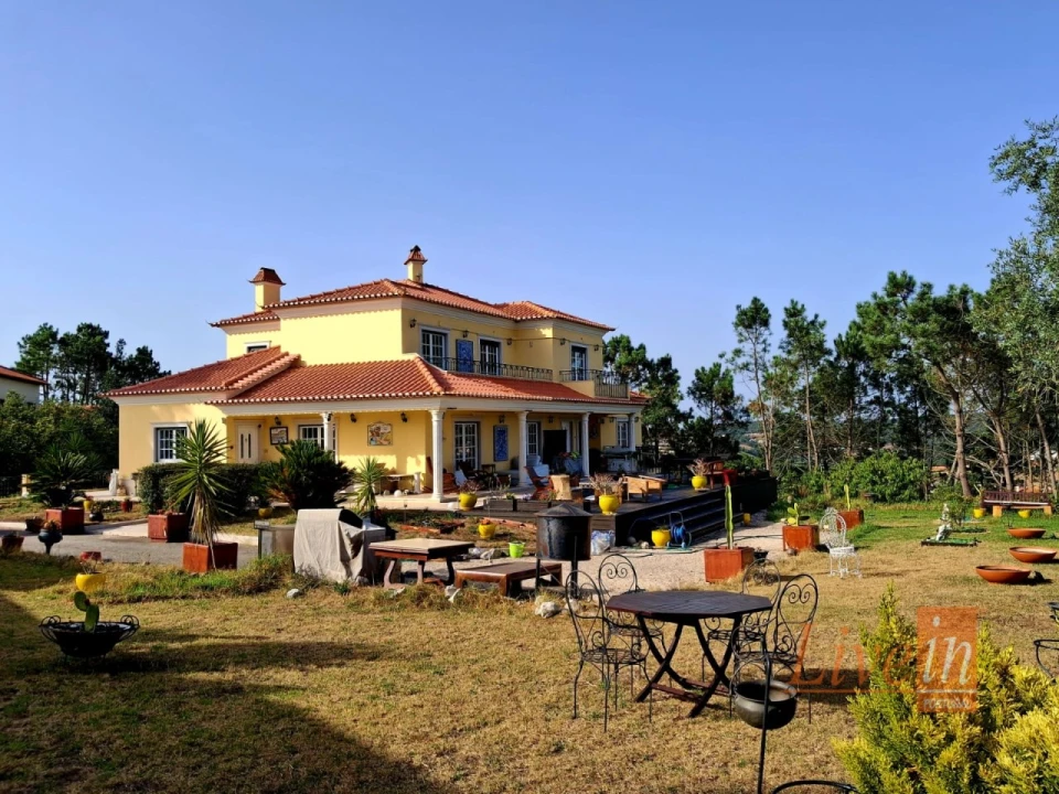 Moradia T5 para Venda em Santo Isidoro Foto 1