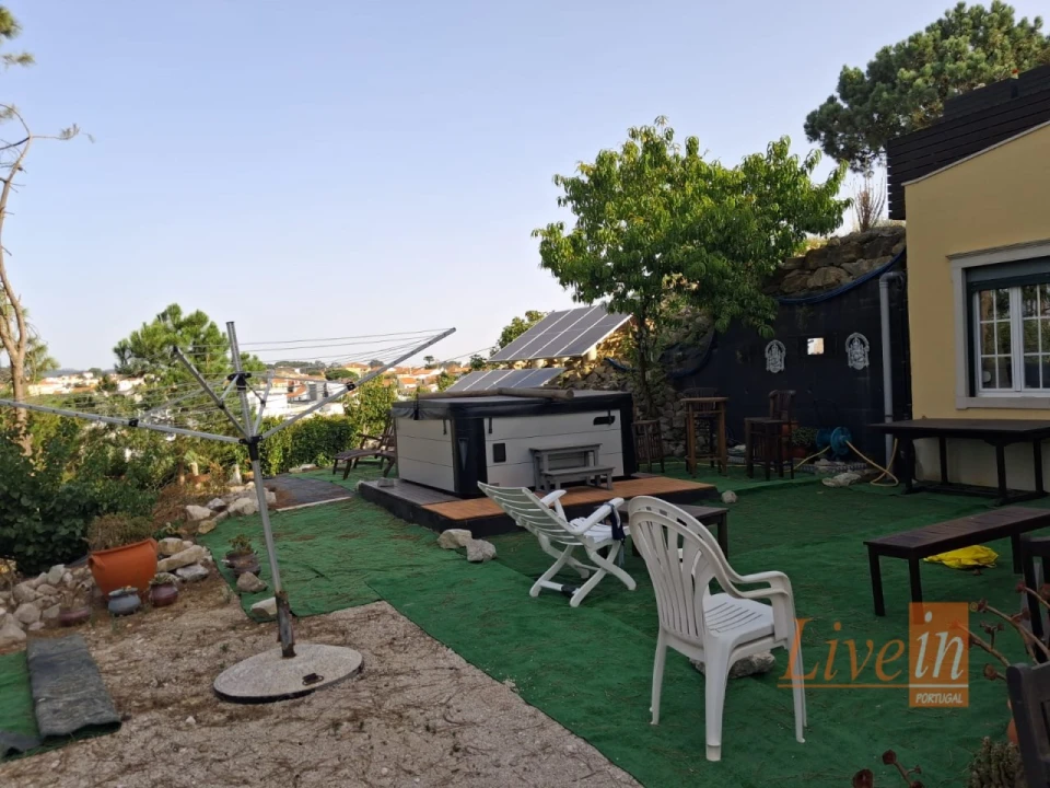 Moradia T5 para Venda em Santo Isidoro Foto 5