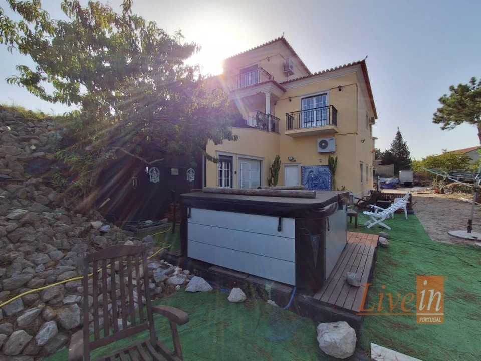 Moradia T5 para Venda em Santo Isidoro Foto 11