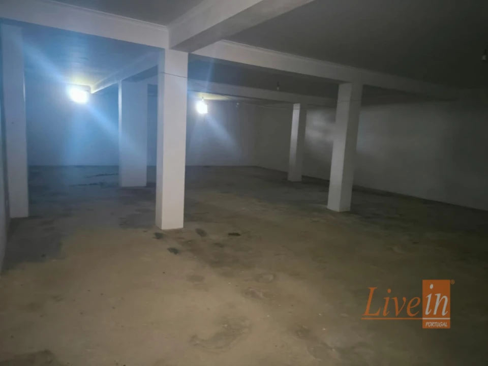 Moradia T3 para Venda em Barrio Foto 13