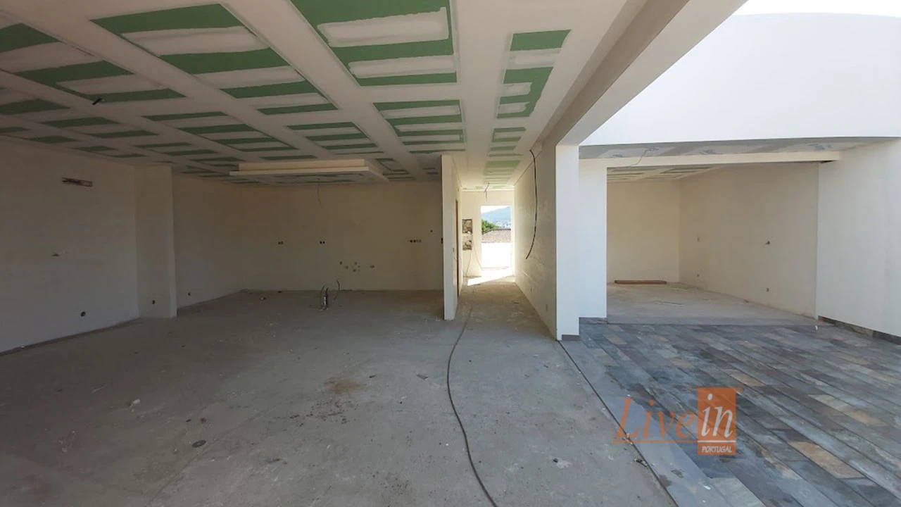 Quinta T4 para Venda em Azueira e Sobral da Abelheira Foto 8