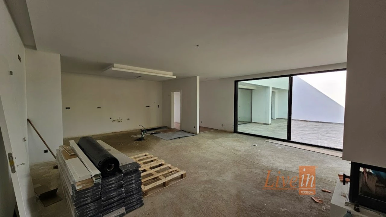 Quinta T4 para Venda em Azueira e Sobral da Abelheira Foto 13