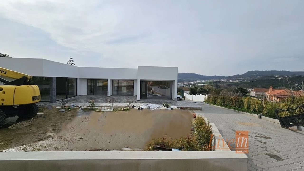 Quinta T4 para Venda em Azueira e Sobral da Abelheira Foto 36