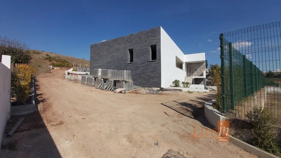 Quinta T4 para Venda em Azueira e Sobral da Abelheira Foto 36